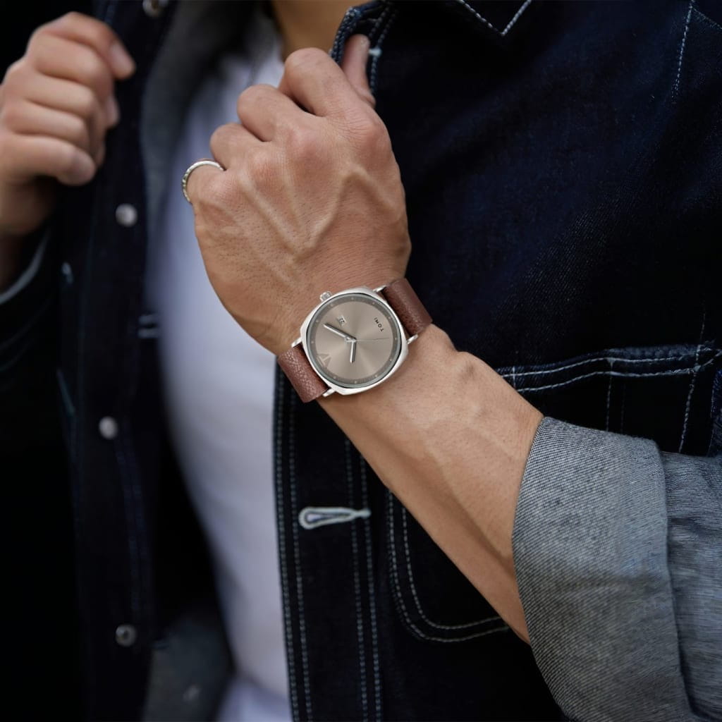 TOMI Vintage Business Class Watch