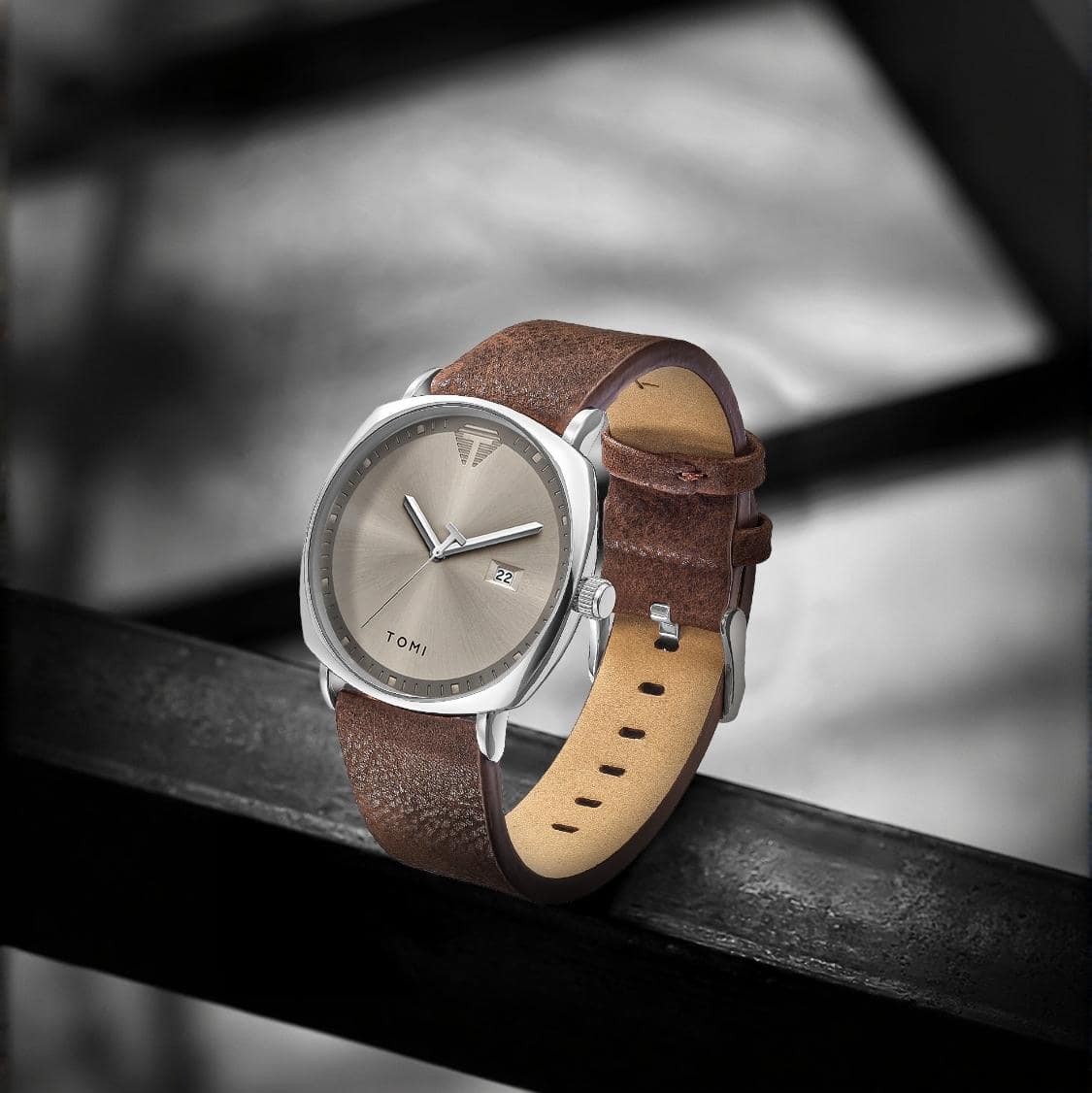 TOMI Vintage Business Class Watch