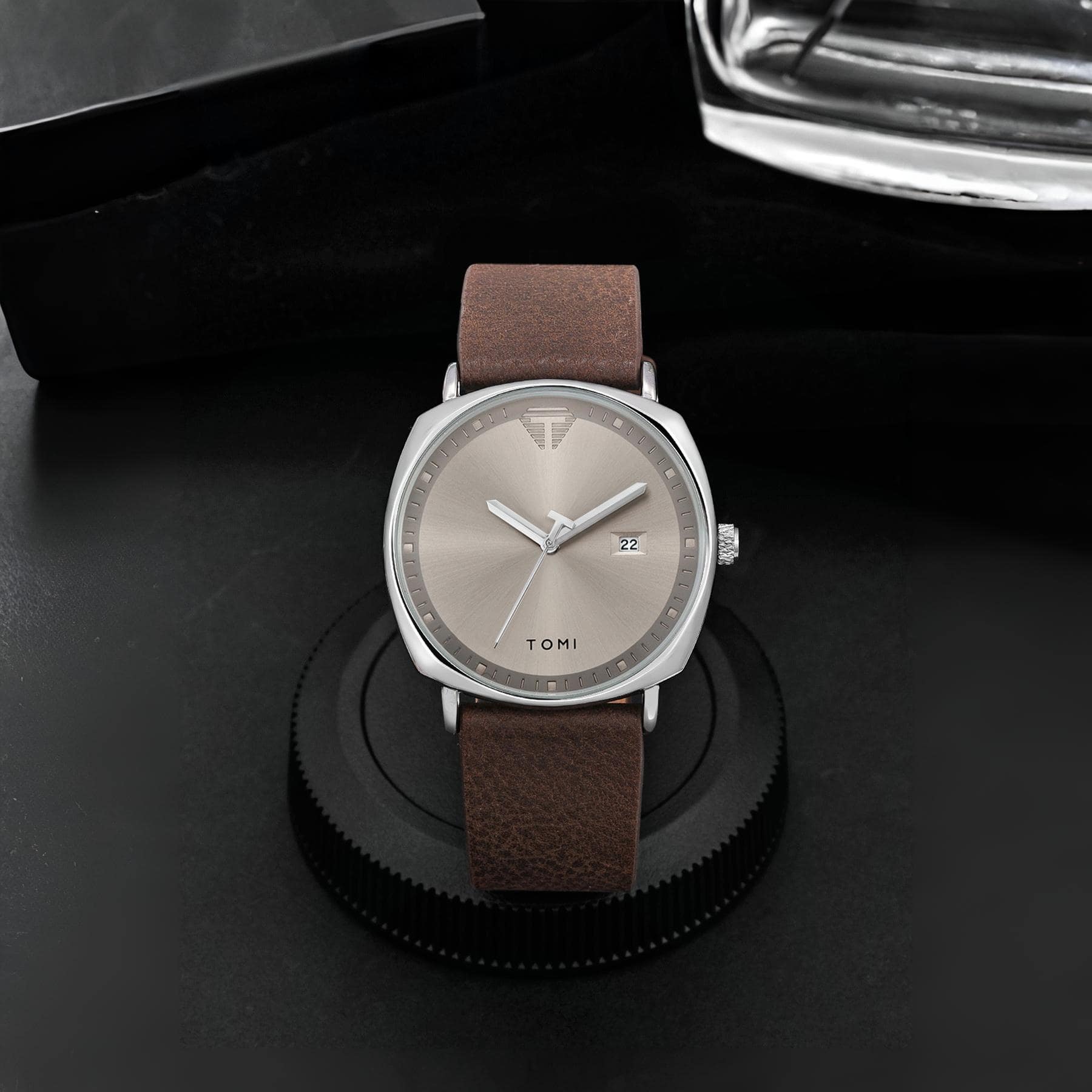 TOMI Vintage Business Class Watch